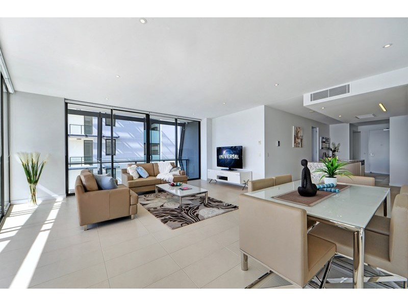 3301/4 Marina Promenade, Paradise Point QLD 4216