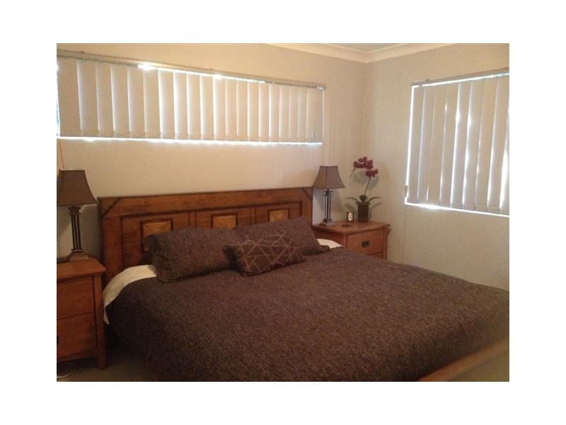 2/53 Milton Avenue, Paradise Point QLD 4216