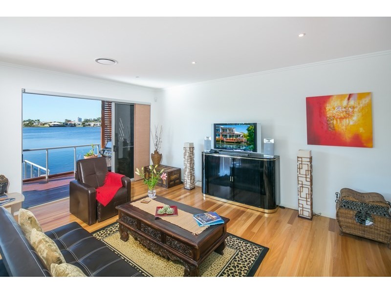 70/181 Lae Drive, Coombabah QLD 4216
