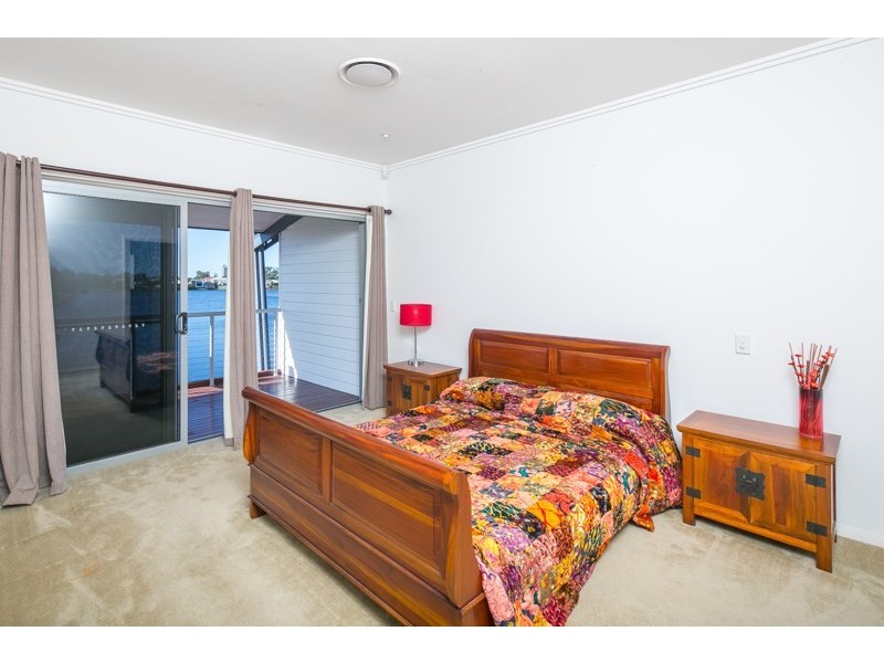 70/181 Lae Drive, Coombabah QLD 4216