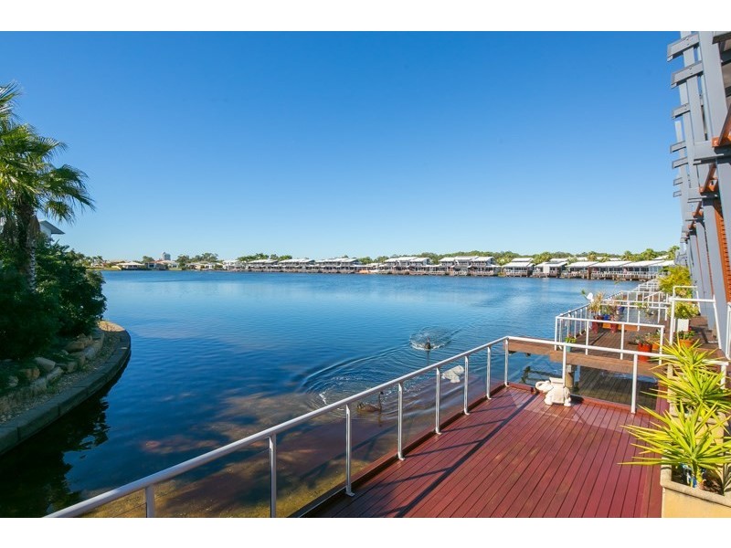 70/181 Lae Drive, Coombabah QLD 4216