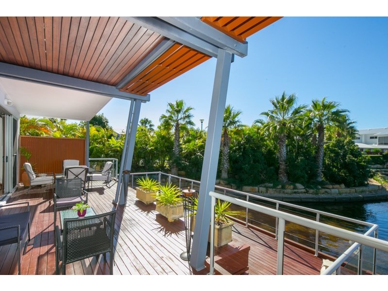 70/181 Lae Drive, Coombabah QLD 4216