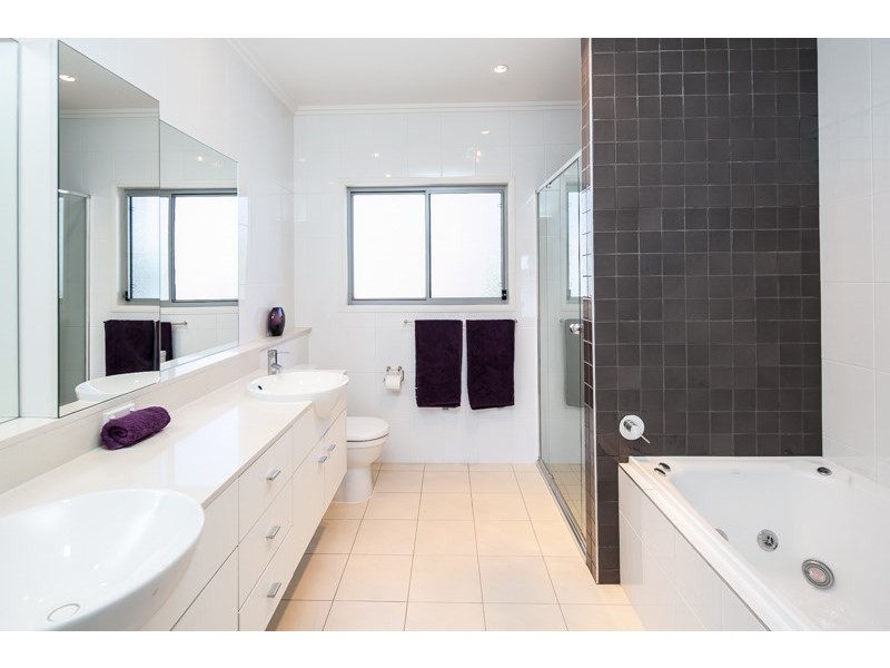 70/181 Lae Drive, Coombabah QLD 4216