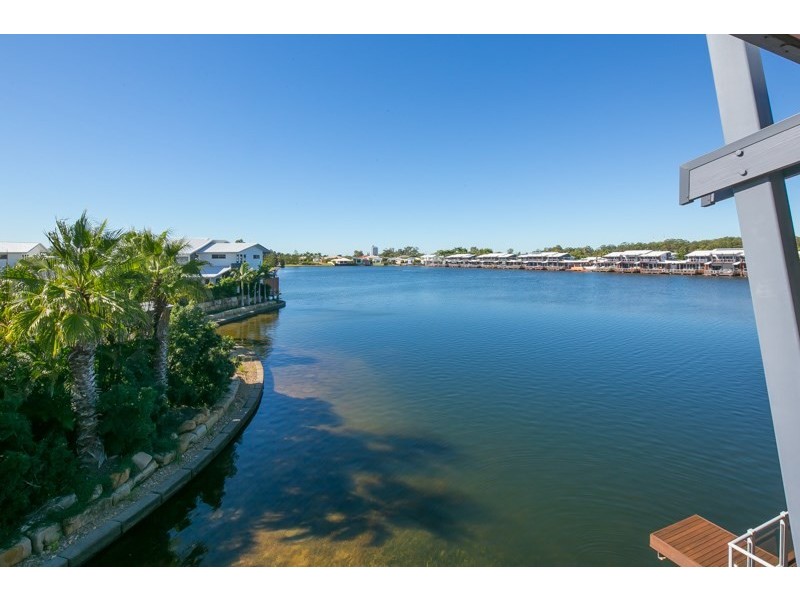 70/181 Lae Drive, Coombabah QLD 4216