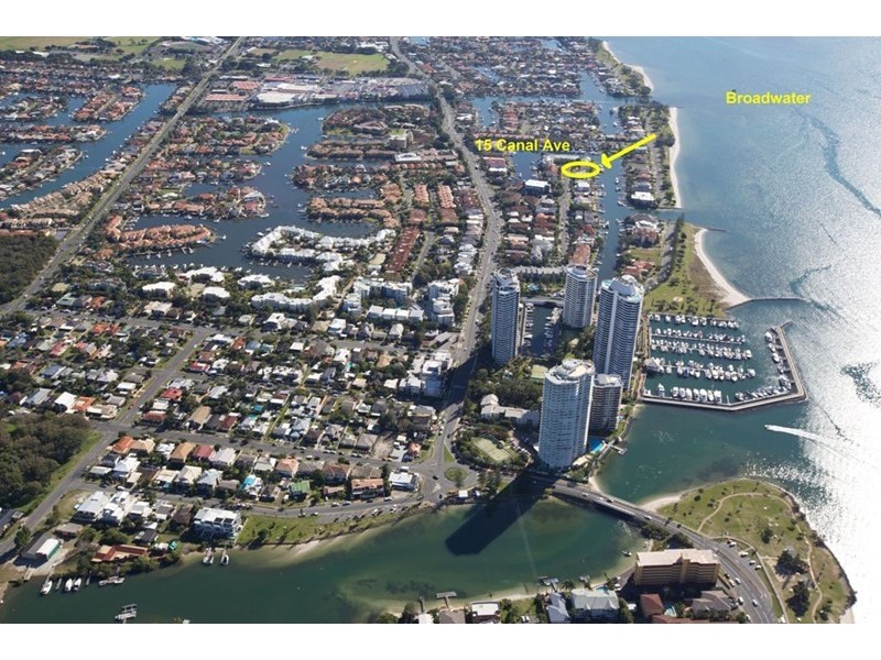 15 Canal Avenue, Runaway Bay QLD 4216