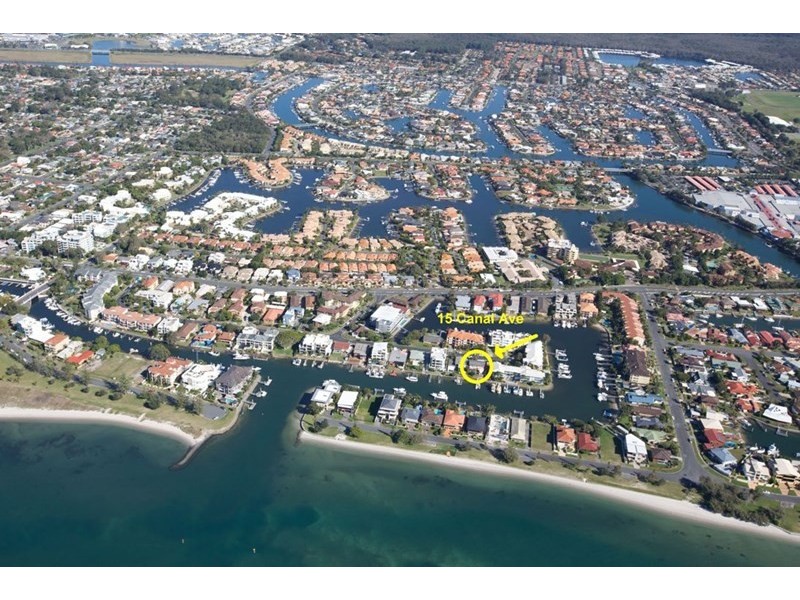 15 Canal Avenue, Runaway Bay QLD 4216