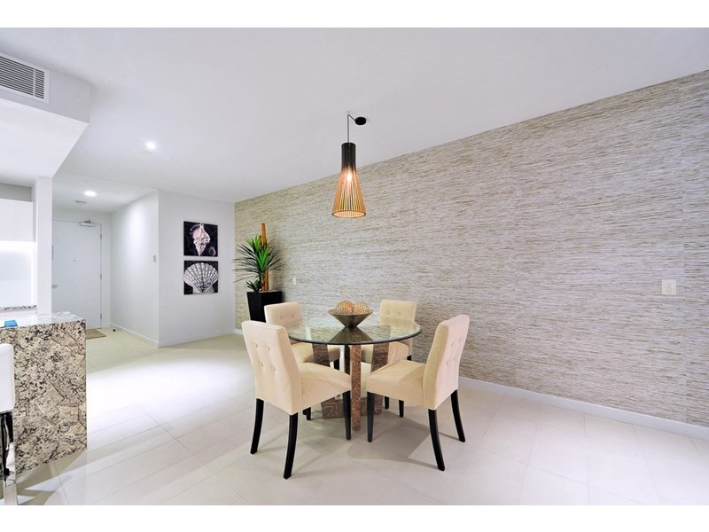4 Marina Promenade, Paradise Point QLD 4216