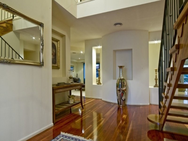 37 The Sovereign Mile, Sovereign Islands QLD 4216