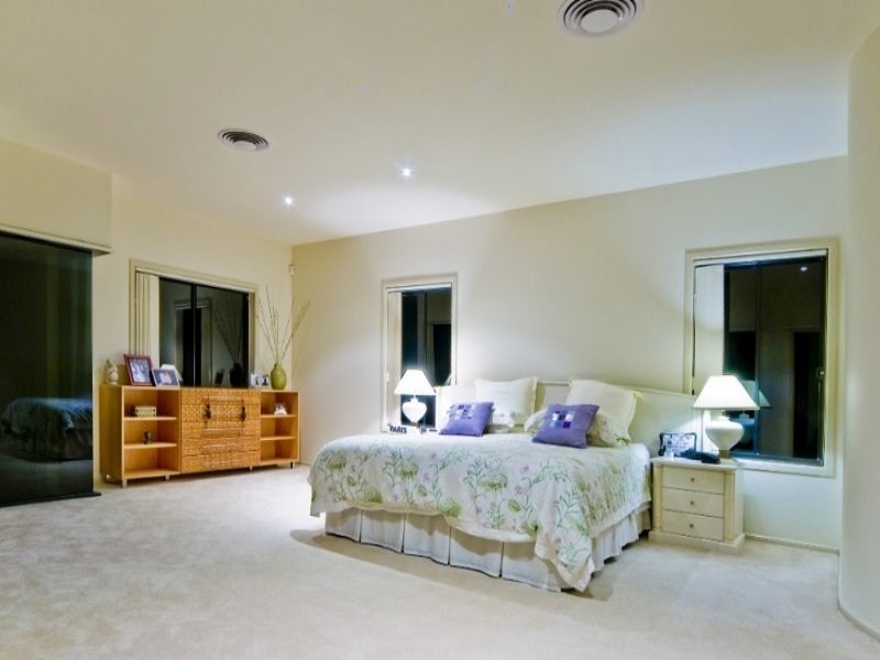 37 The Sovereign Mile, Sovereign Islands QLD 4216