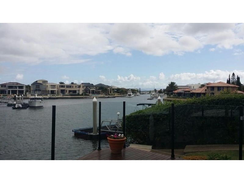 37 The Sovereign Mile, Sovereign Islands QLD 4216