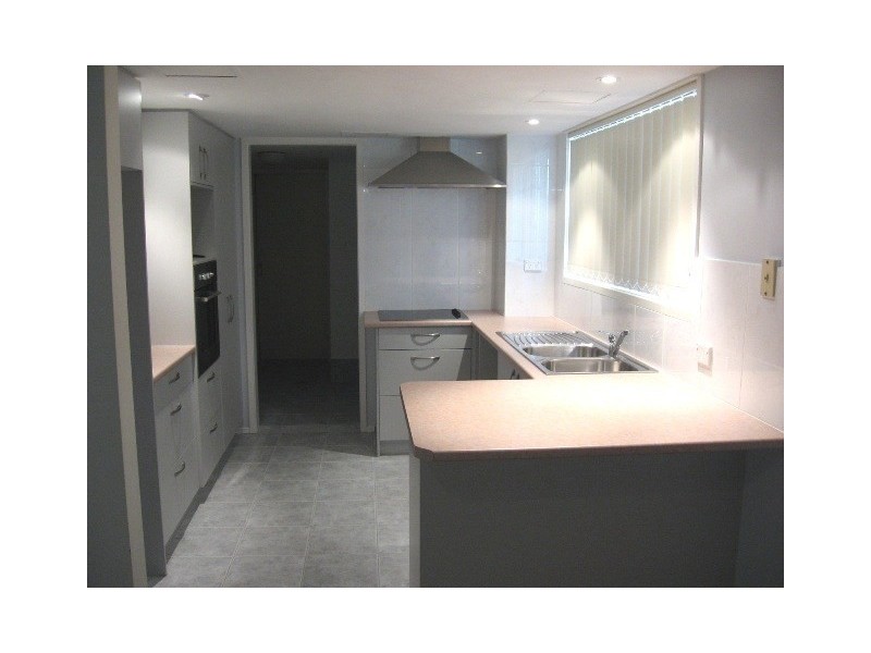 2/93 Paradise Parade, Paradise Point QLD 4216