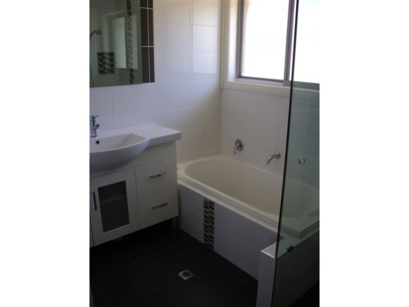 3 Matthew Flinders, Paradise Point QLD 4216