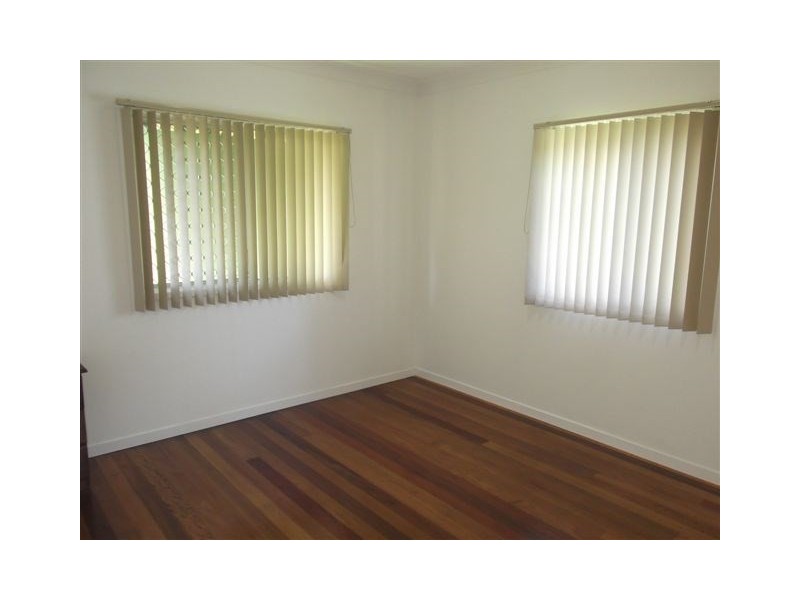 10 Sunbird Avenue, Paradise Point QLD 4216