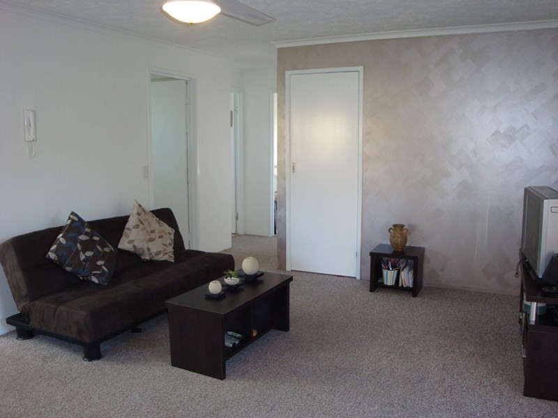 4/8 Baker Avenue, Labrador QLD 4215