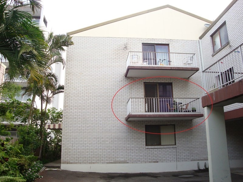 4/8 Baker Avenue, Labrador QLD 4215