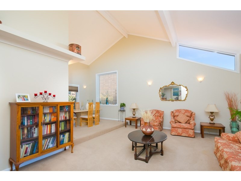 4 Smugglers Place, Runaway Bay QLD 4216