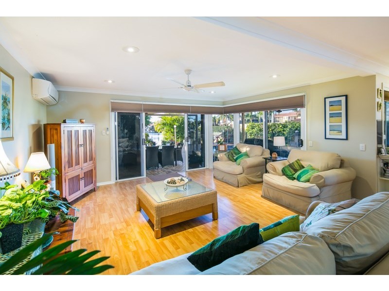 4 Smugglers Place, Runaway Bay QLD 4216