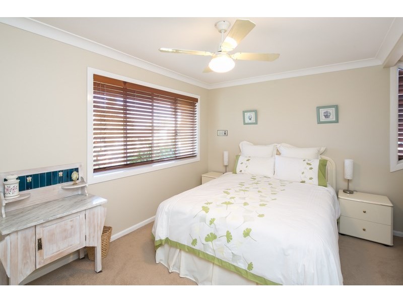 4 Smugglers Place, Runaway Bay QLD 4216