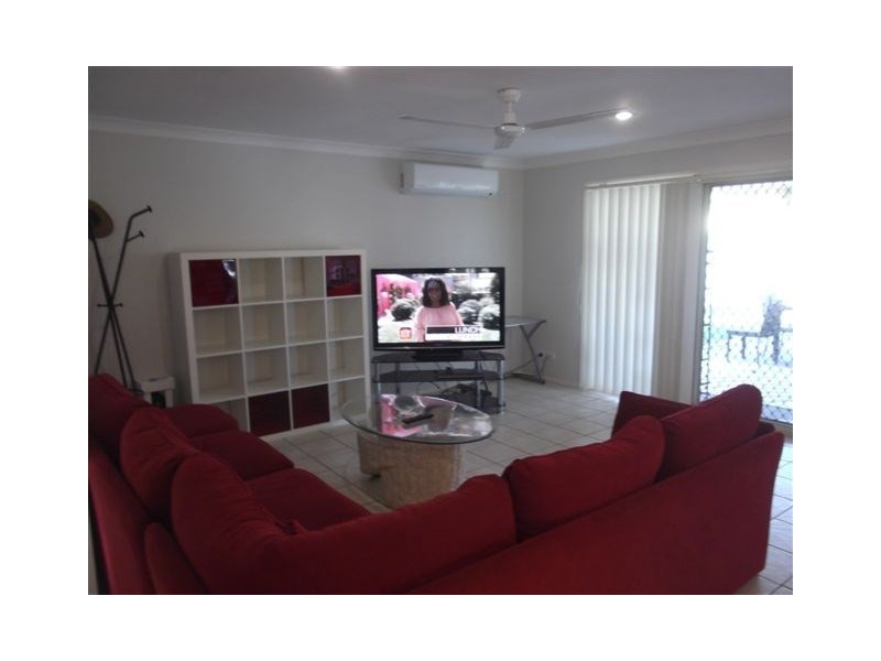 154 Christina Ryan Way, Arundel QLD 4214