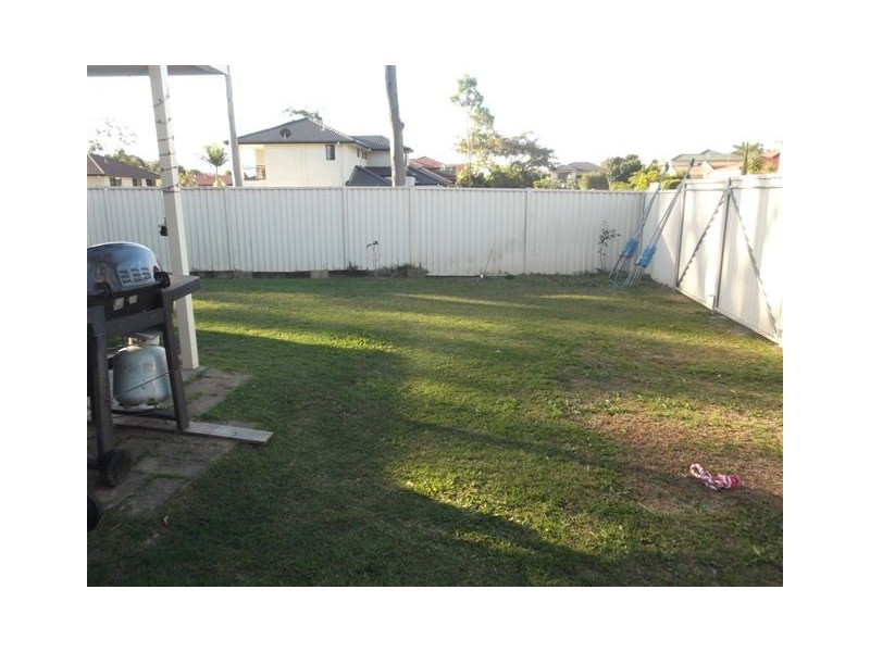 154 Christina Ryan Way, Arundel QLD 4214