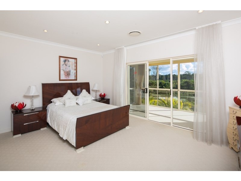 64 Golden Bear Drive, Arundel QLD 4214