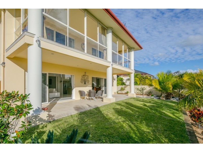 64 Golden Bear Drive, Arundel QLD 4214