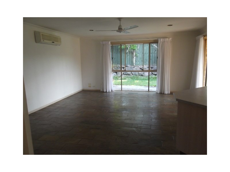 28 Akoonah Street, Hope Island QLD 4212