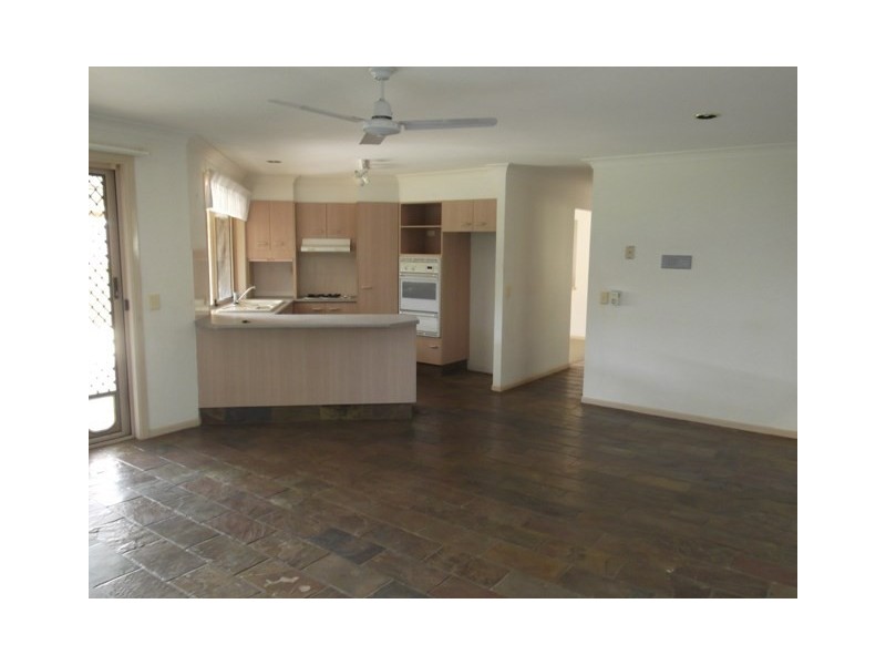 28 Akoonah Street, Hope Island QLD 4212