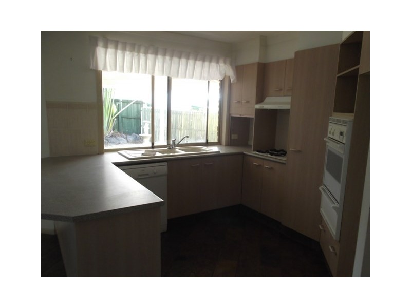 28 Akoonah Street, Hope Island QLD 4212