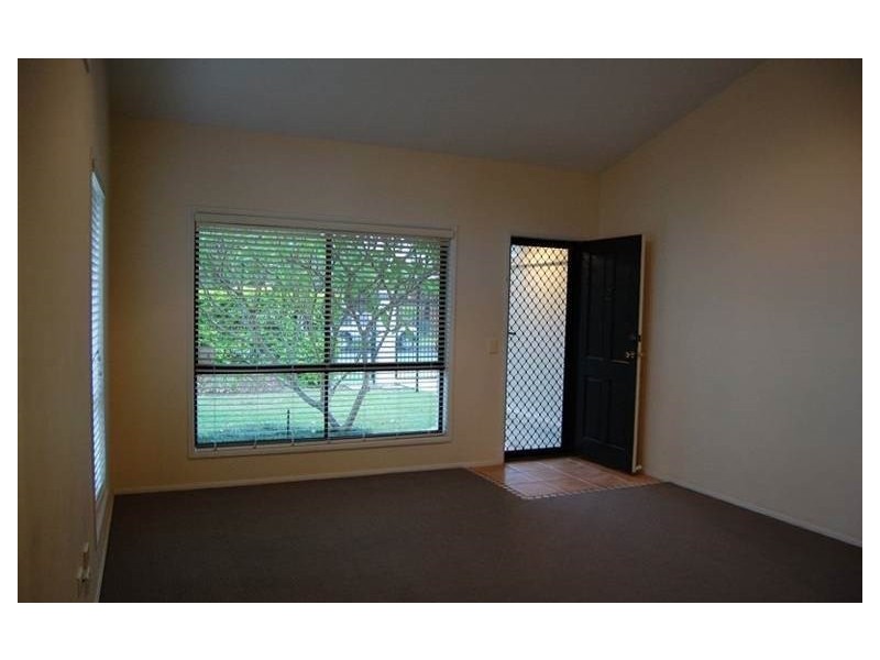 2/15 Lee Road, Runaway Bay QLD 4216