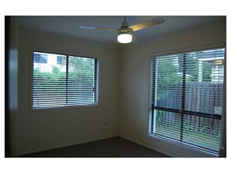 2/15 Lee Road, Runaway Bay QLD 4216