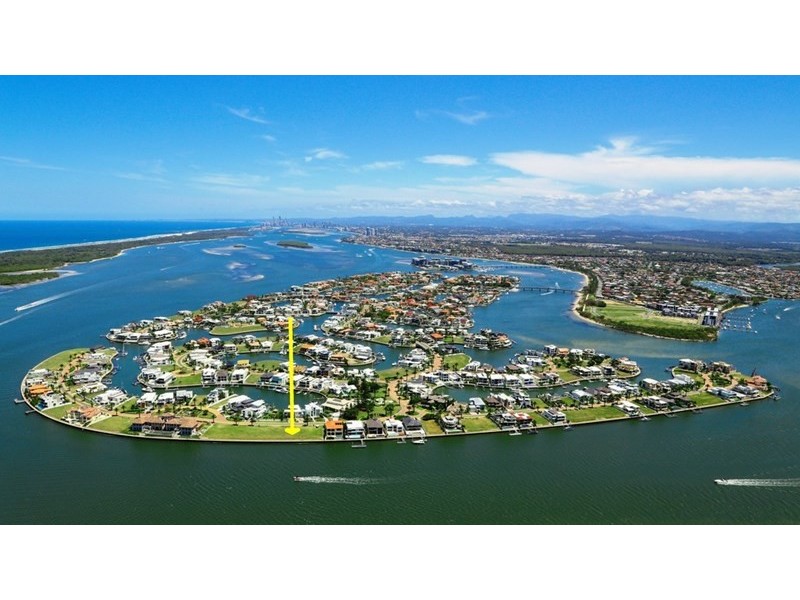 16 Knightsbridge Parade East, Sovereign Islands QLD 4216