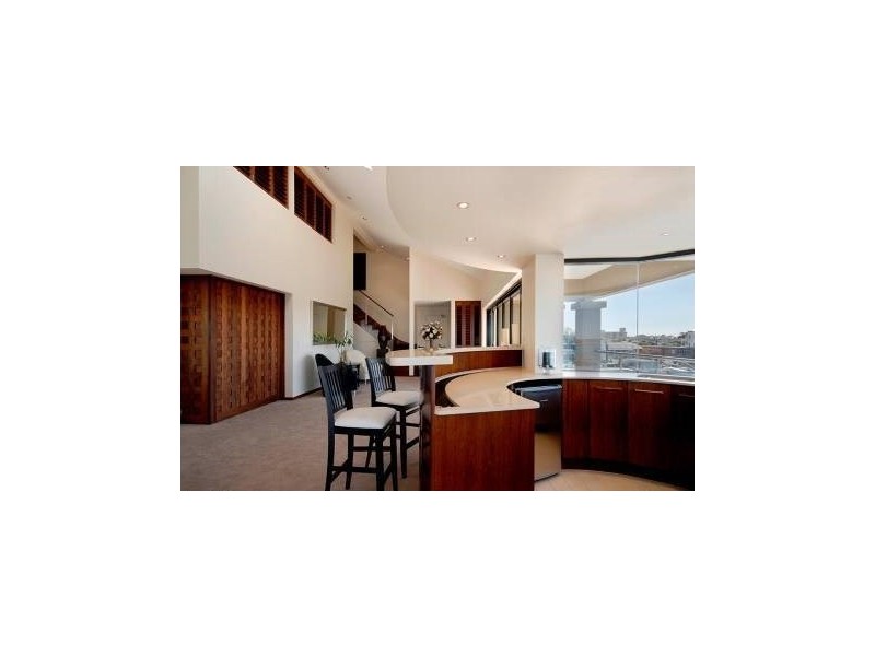 9/36 Oatland Esplanade, Runaway Bay QLD 4216