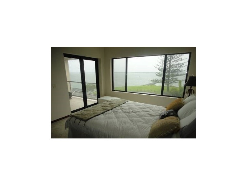 9/36 Oatland Esplanade, Runaway Bay QLD 4216