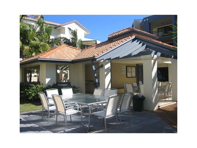 212/392 Marine Parade, Labrador QLD 4215
