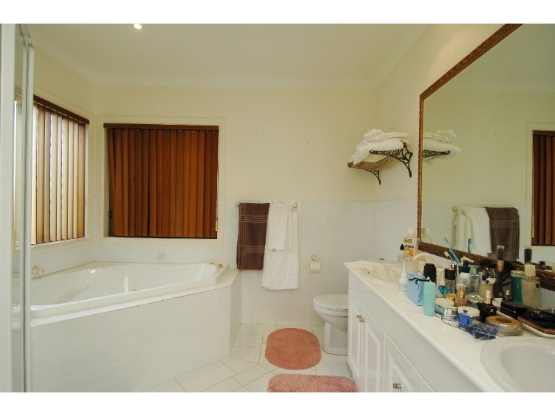 7 Oxford Place, Arundel QLD 4214