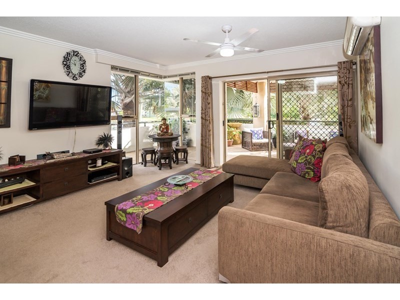 2/2 Oleander Avenue, Biggera Waters QLD 4216