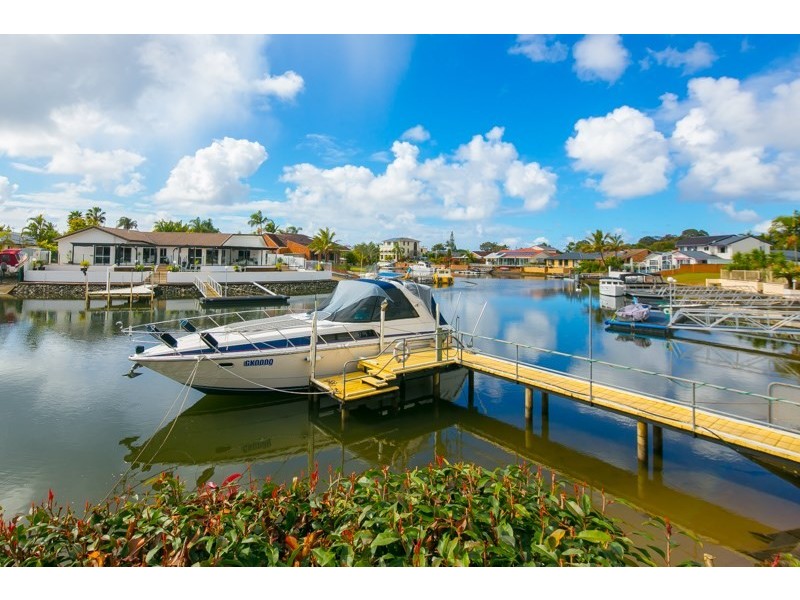 235 Morala Avenue, Runaway Bay QLD 4216