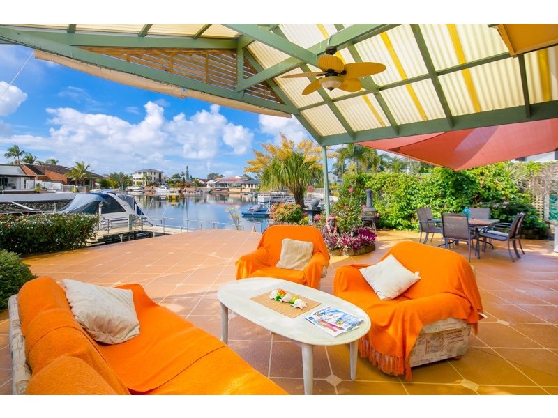 235 Morala Avenue, Runaway Bay QLD 4216