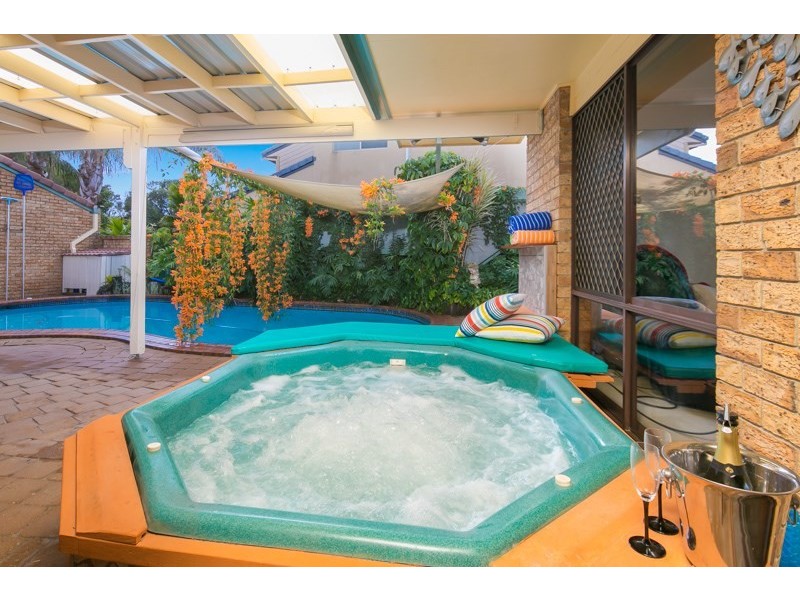 235 Morala Avenue, Runaway Bay QLD 4216