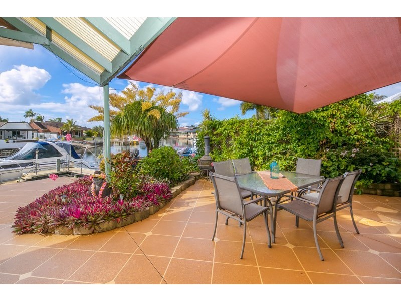 235 Morala Avenue, Runaway Bay QLD 4216