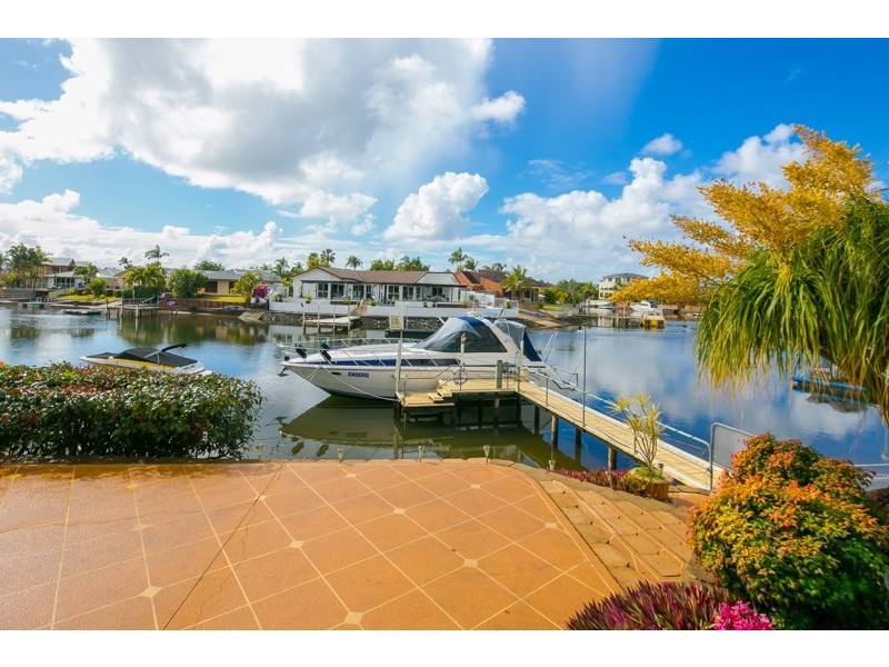 235 Morala Avenue, Runaway Bay QLD 4216