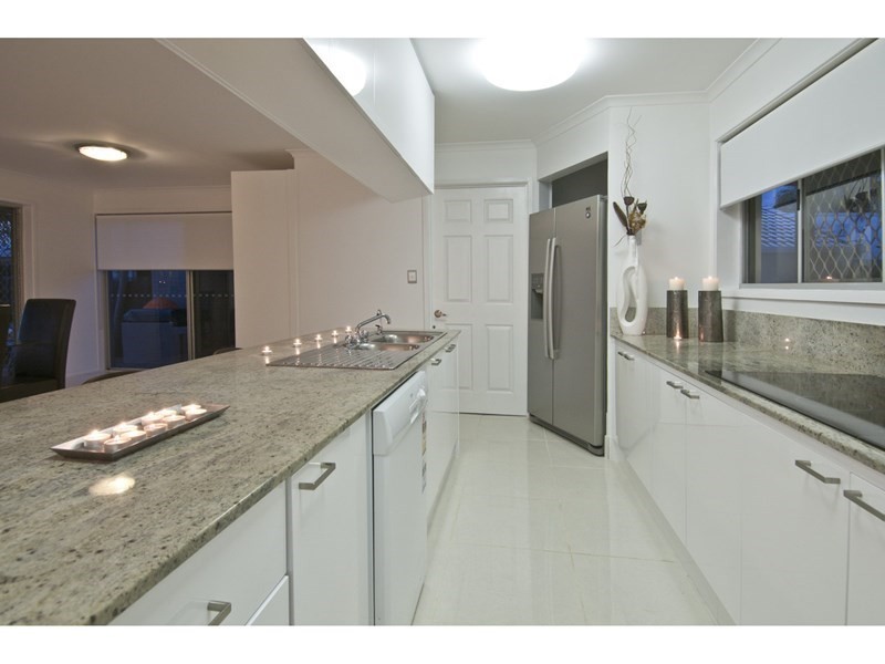 172 Morala Avenue, Runaway Bay QLD 4216