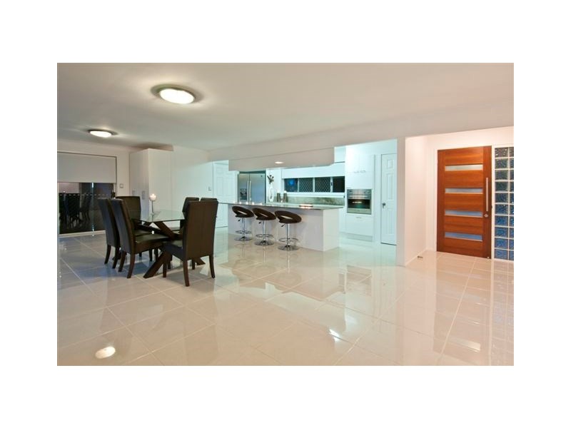 172 Morala Avenue, Runaway Bay QLD 4216