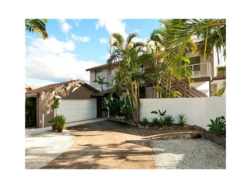 172 Morala Avenue, Runaway Bay QLD 4216