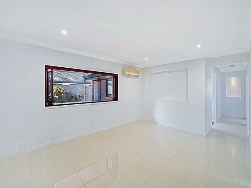 22 Matthew Flinders Drive, Hollywell QLD 4216