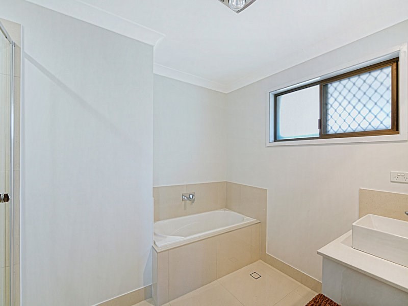 22 Matthew Flinders Drive, Hollywell QLD 4216