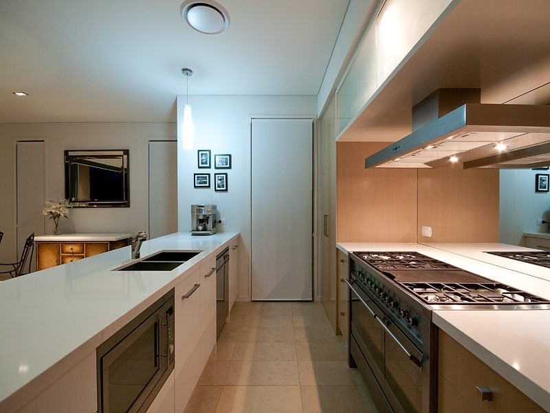 4 Westminster Court, Sovereign Islands QLD 4216