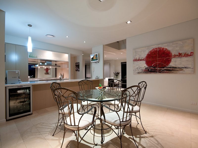 4 Westminster Court, Sovereign Islands QLD 4216