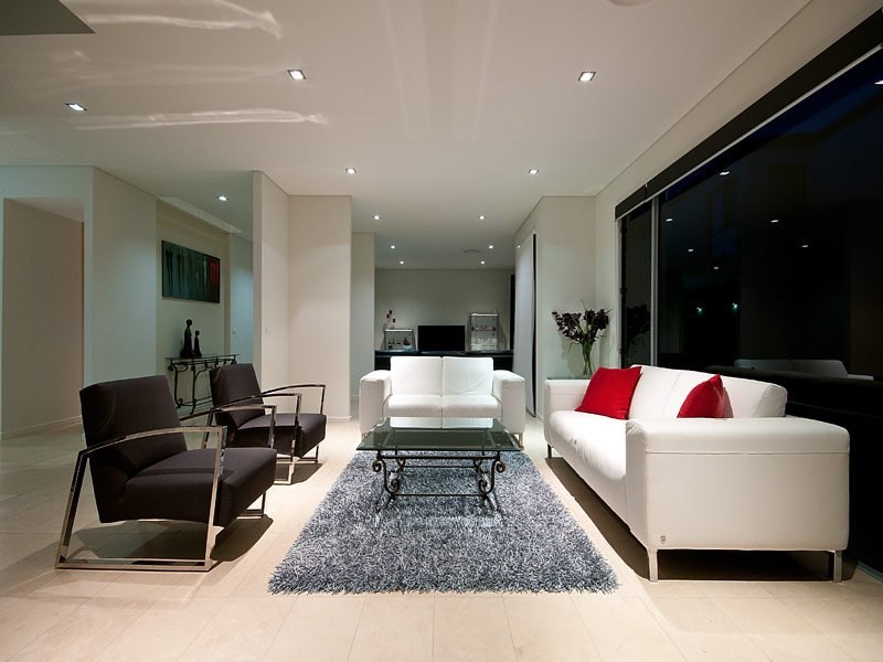 4 Westminster Court, Sovereign Islands QLD 4216